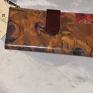 Patricia Nash Nazari bi fold NWT